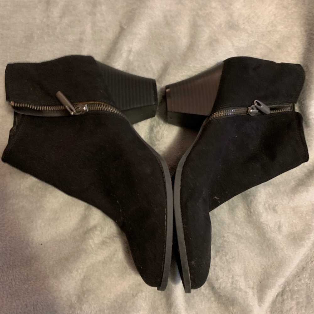 Black suede like boots
